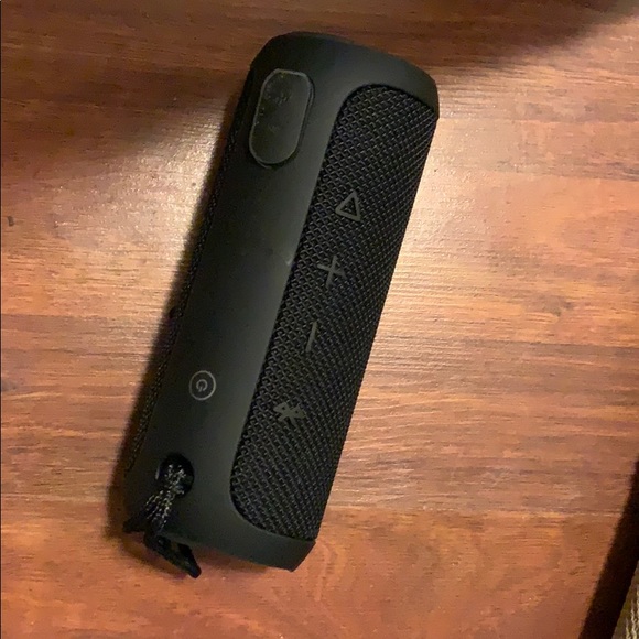 JBL flip 4 - Picture 2 of 3